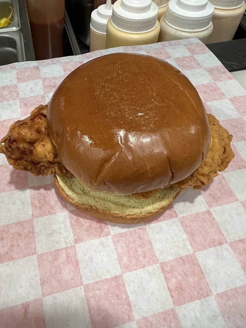 Sajal Hot Chicken & Gyro Grill